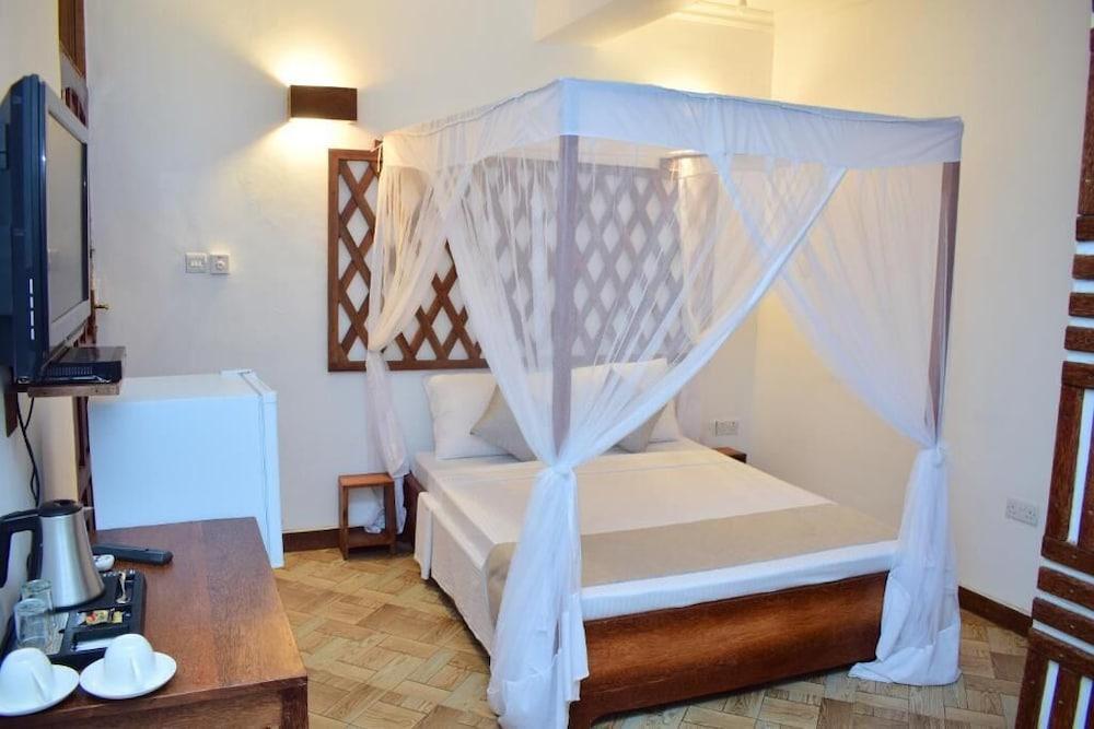 โรงแรมอัล มานาร์ Zanzibar ภายนอก รูปภาพ