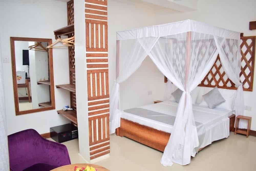 โรงแรมอัล มานาร์ Zanzibar ภายนอก รูปภาพ