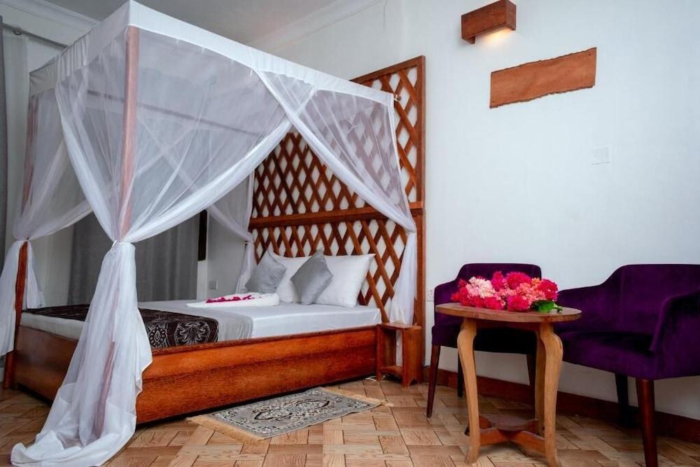 โรงแรมอัล มานาร์ Zanzibar ภายนอก รูปภาพ