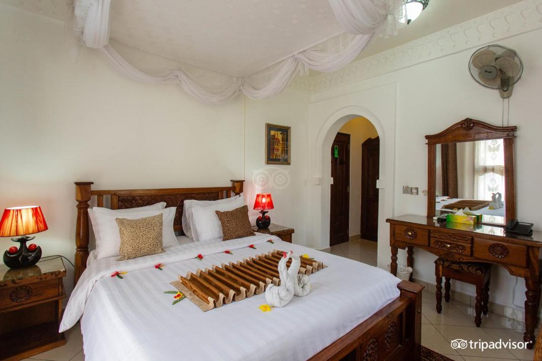 โรงแรมอัล มานาร์ Zanzibar ภายนอก รูปภาพ