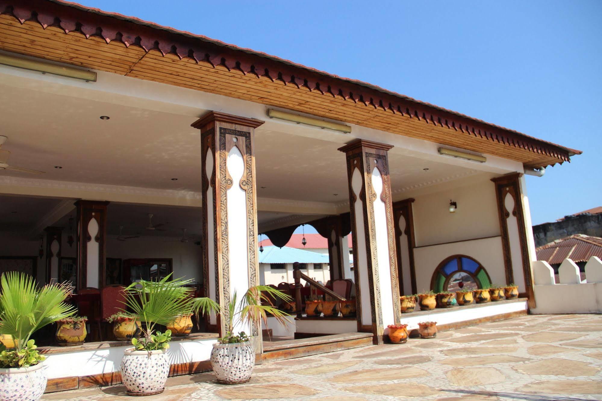 โรงแรมอัล มานาร์ Zanzibar ภายนอก รูปภาพ